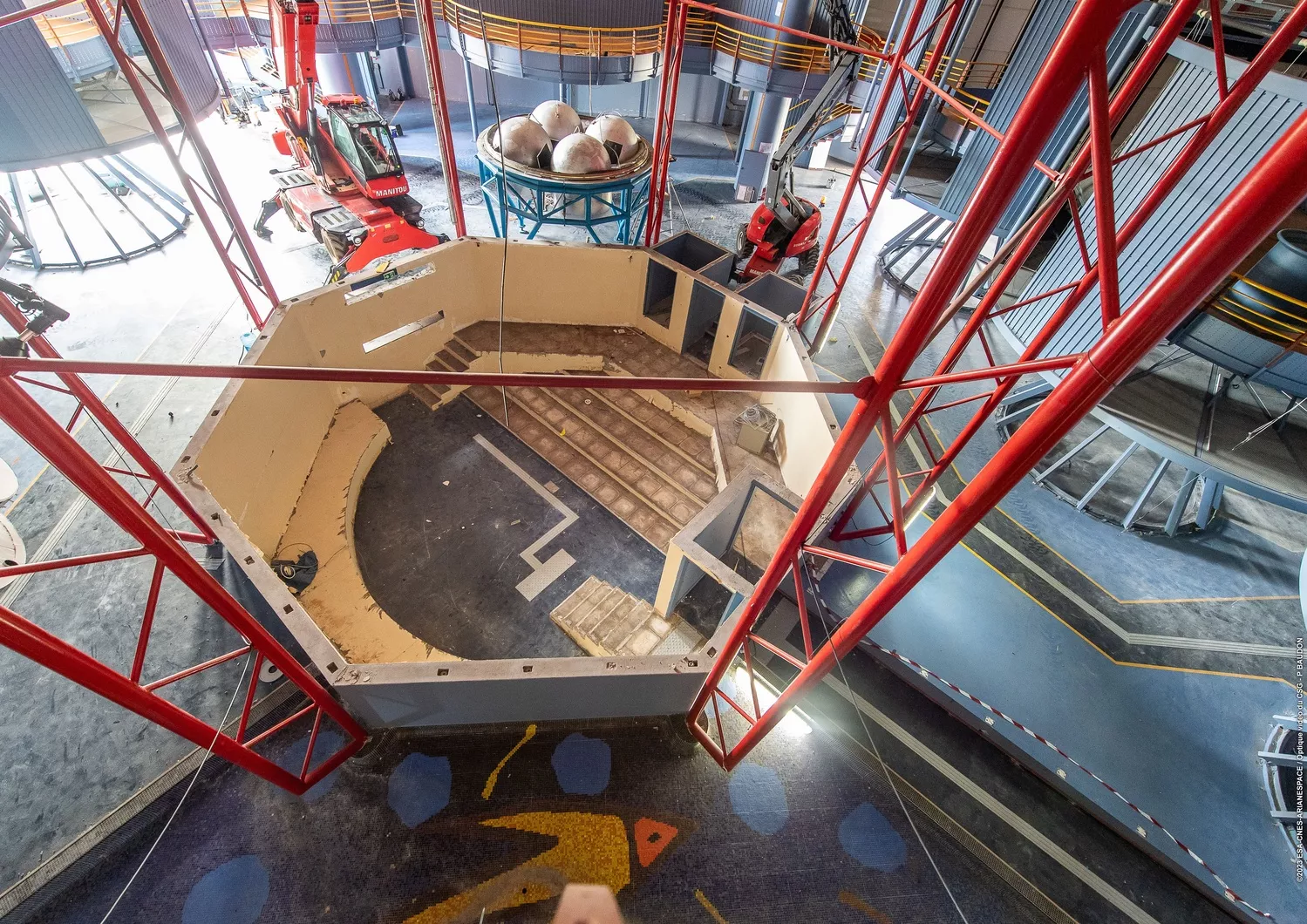 Travaux de démantèlement au musée de l'Espace.