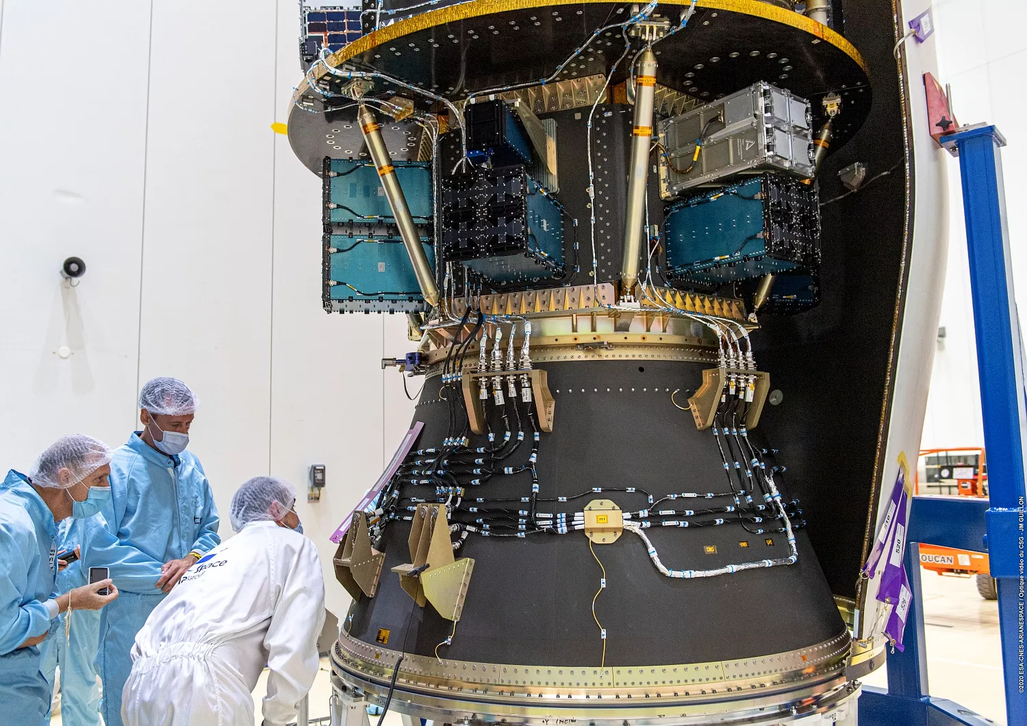 Nanosatellites installés sur le système SSMS.