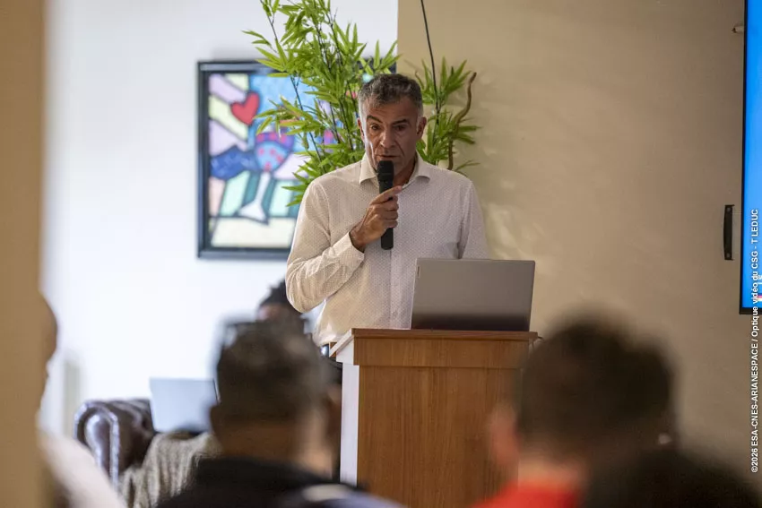 Ceremonie ESA Pre incubation lab au Royal Amazonia