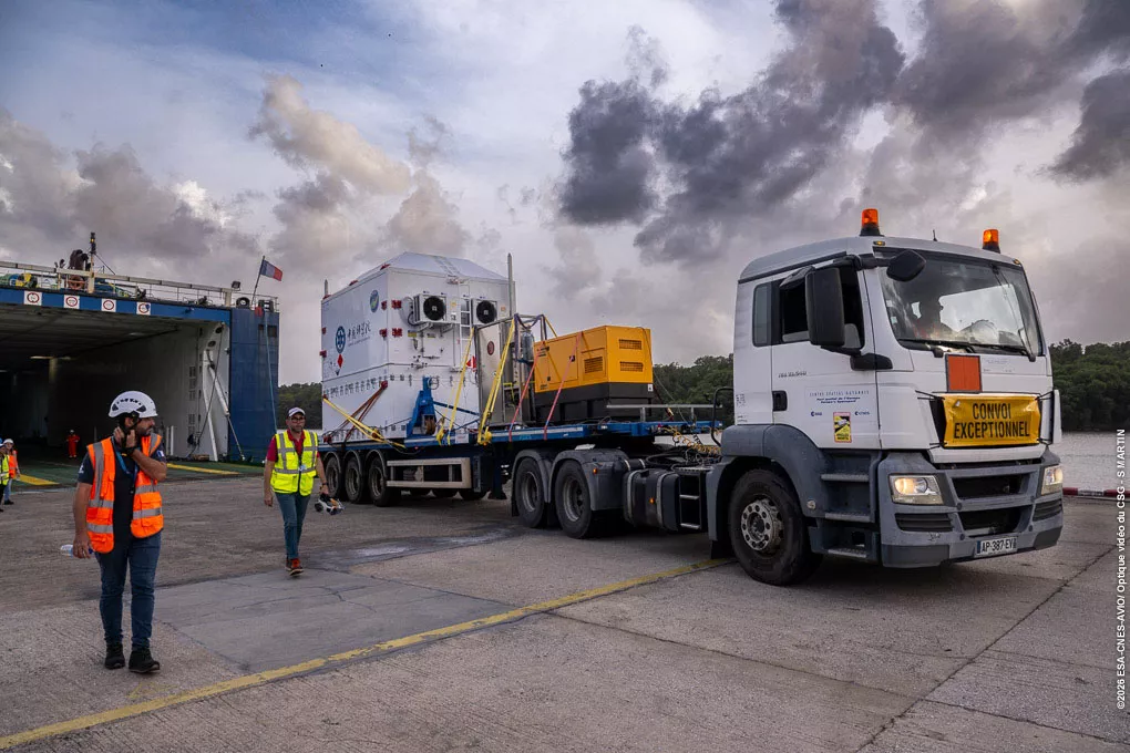 VV29_Dechargement CU1_Port de Pariacabo