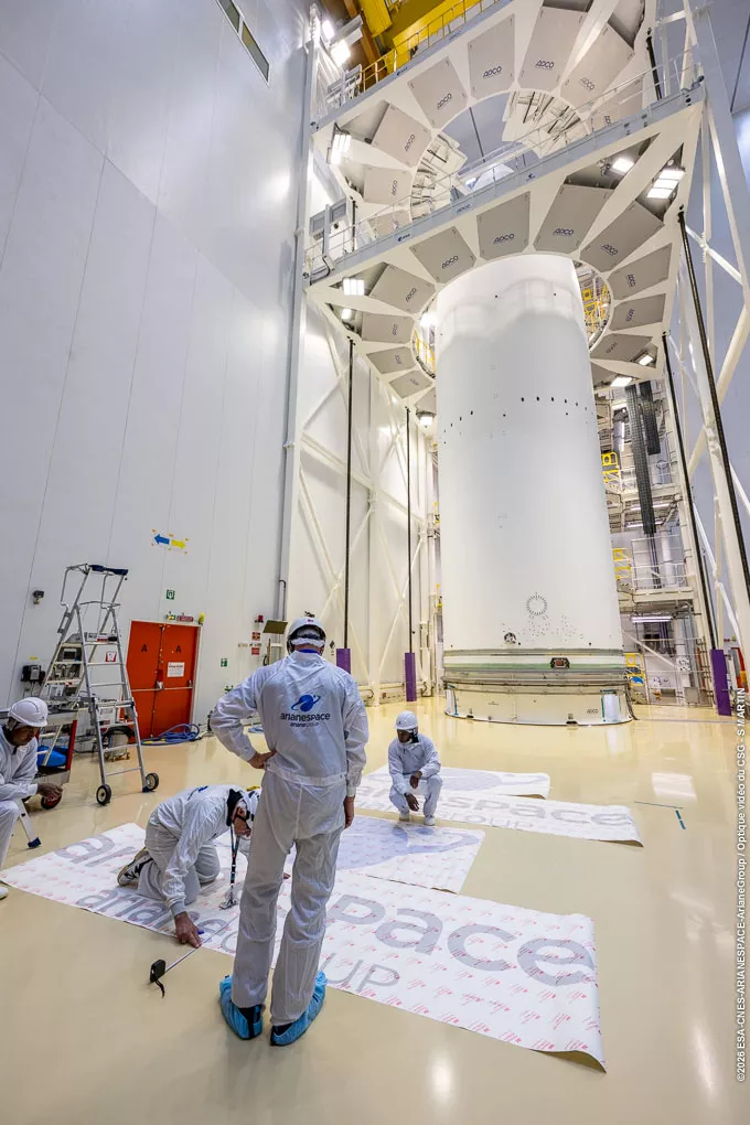 VA268_Pose logo sur Coiffe